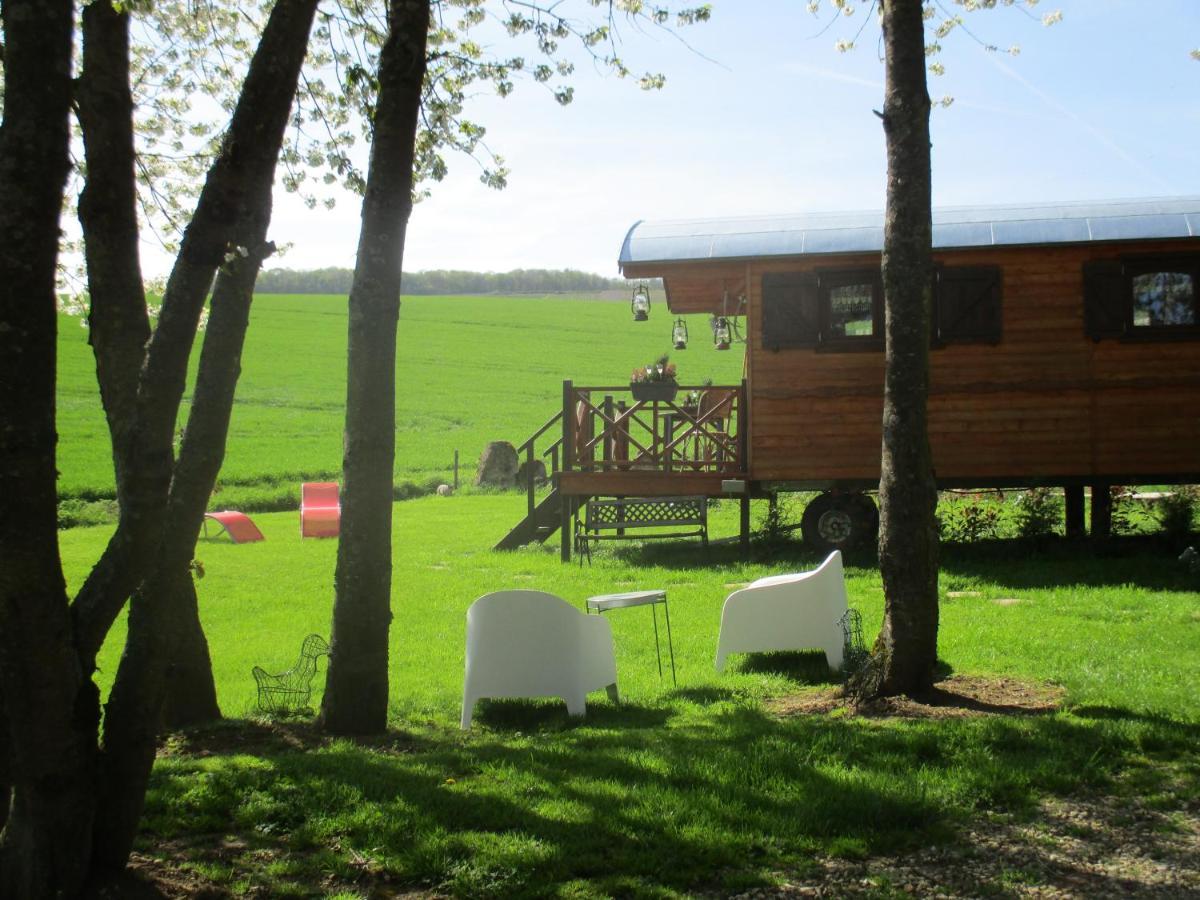 Roulotte Panoramique Du Moulin Bed and Breakfast Châtillon-sur-Marne Buitenkant foto